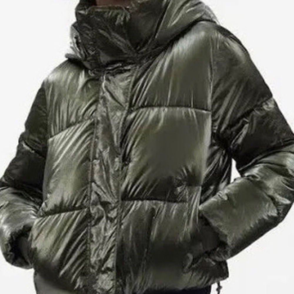 Gap xxs metallic olive green cropped puffer jacket